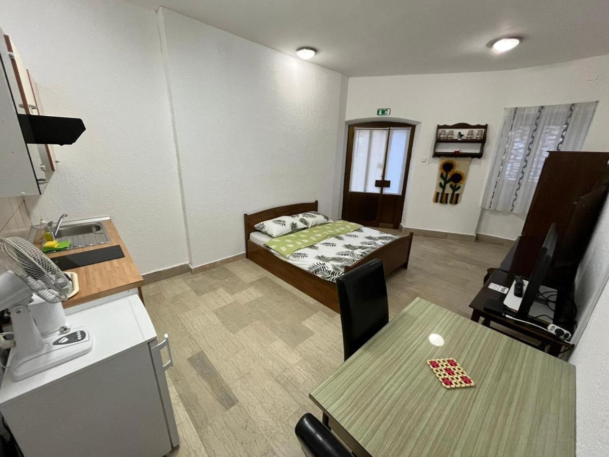Old Town Apartment 메덜린 외부 사진
